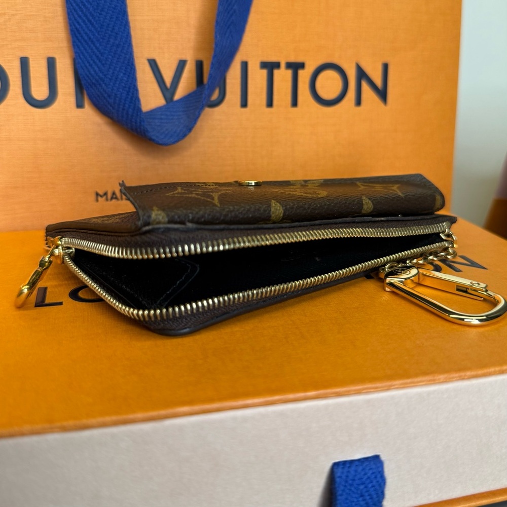 AUTHENTIC Louis Vuitton Card Holder Recto Verso Wallet in Monogram - Picture 11 of 12